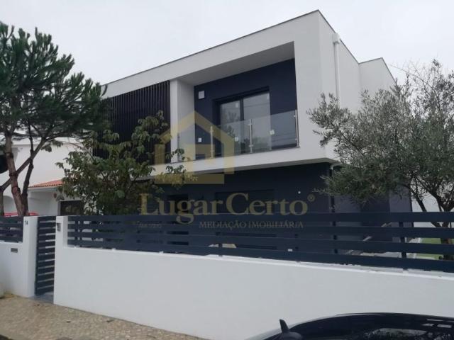 Casa venda em Azeitão (São Lourenço e São Simão), Setúbal