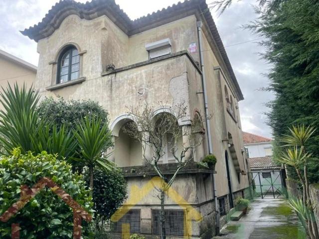 Casa venda em Porto, Lordelo Do Ouro