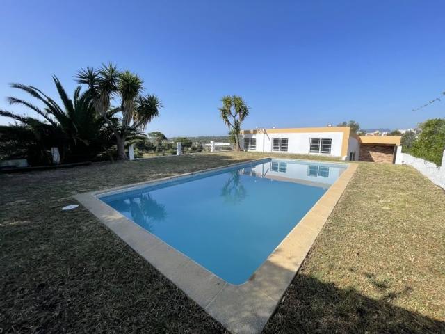 Casa venda em Azeitão (São Lourenço e São Simão), Setúbal