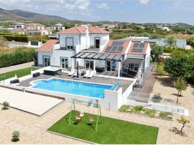 Casa venda em Quelfes, Olhão