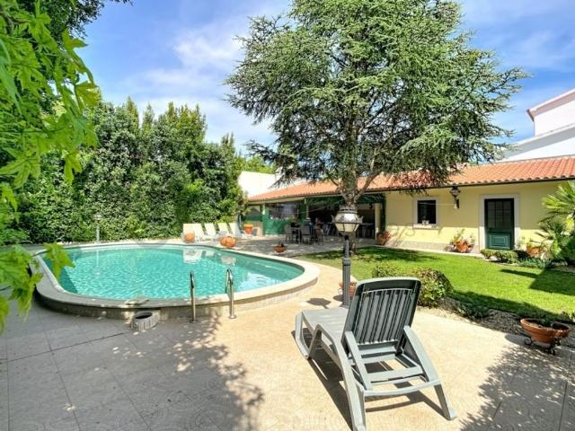 Casa venda em Azeitão (São Lourenço e São Simão), Setúbal