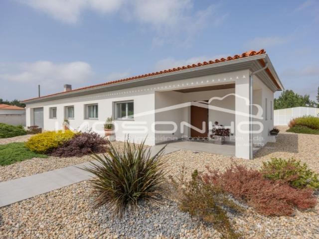 Casa venda em Marinha Grande, Leiria