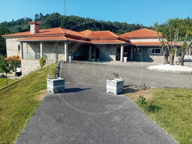 Casa venda em Assento, Guimarães