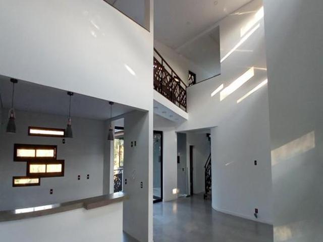 Casa venda em Jordanésia, Cajamar