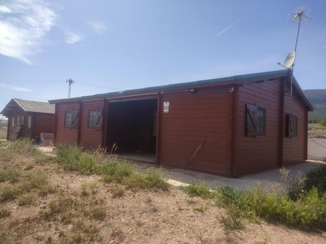 Chalet en venta en Los Calderones, Ayora