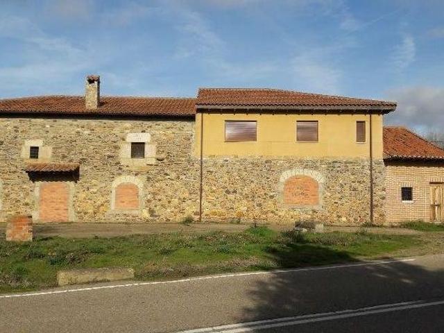 Casa en venta en Alija Del Infantado, Castilla y León
