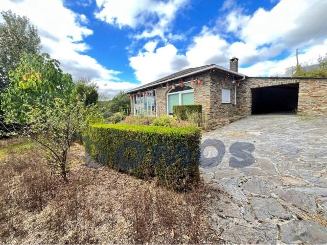 Casa en venta en O Corgo, Lugo