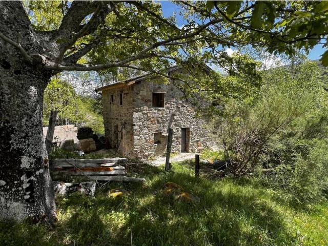 Casa en venta en Espinosa De Los Monteros, Castilla y León