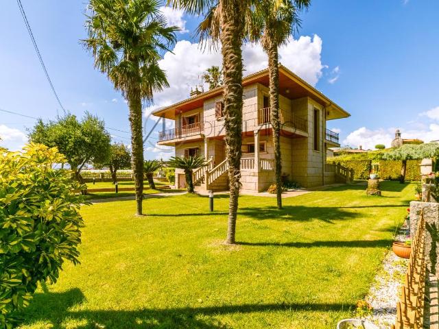 Casa en venta en Ribadumia