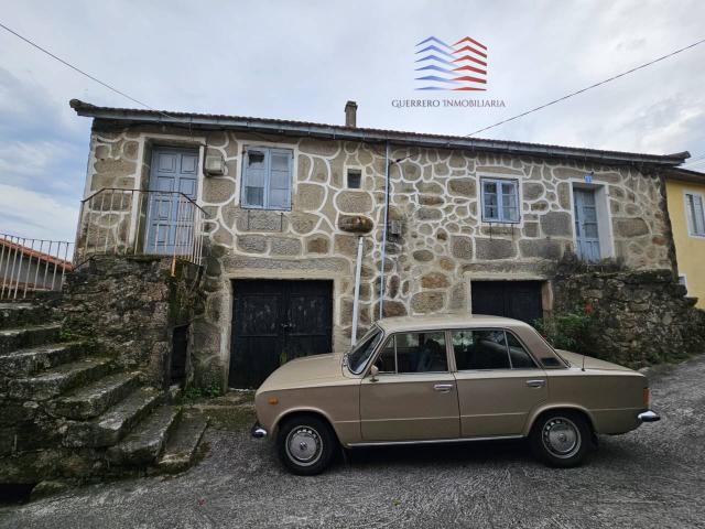 Casa en venta en Outeiro Calvo, Ourense