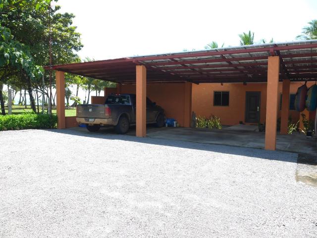 Casa de playa autosuficiente con una hectárea de terreno