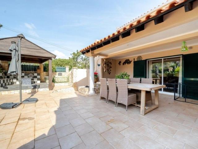 Casa venda em Albufeira e Olhos de Água, Albufeira