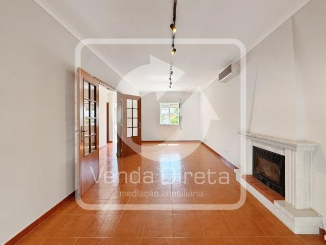 Casa venda em Azeitão (São Lourenço e São Simão), Setúbal