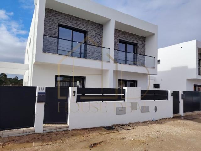 Casa venda em Fernão Ferro, Seixal