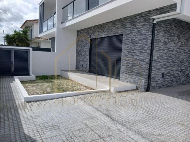 Casa venda em Fernão Ferro, Seixal