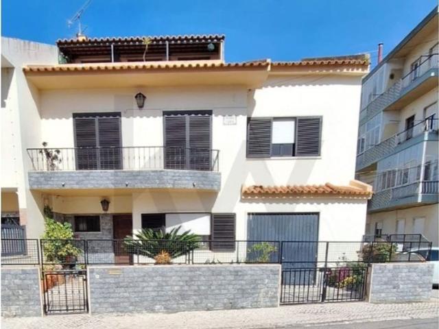 Casa venda em Mem Martins, Sintra