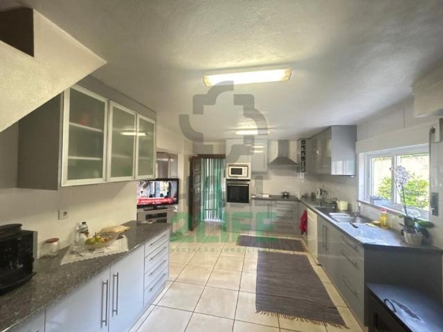 Casa venda em Marinha Grande, Leiria