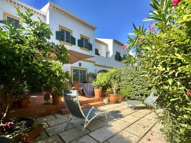 Casa venda em Azeitão (São Lourenço e São Simão), Setúbal