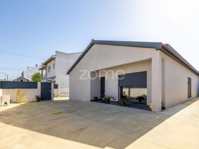 Casa venda em Marinha Grande, Leiria