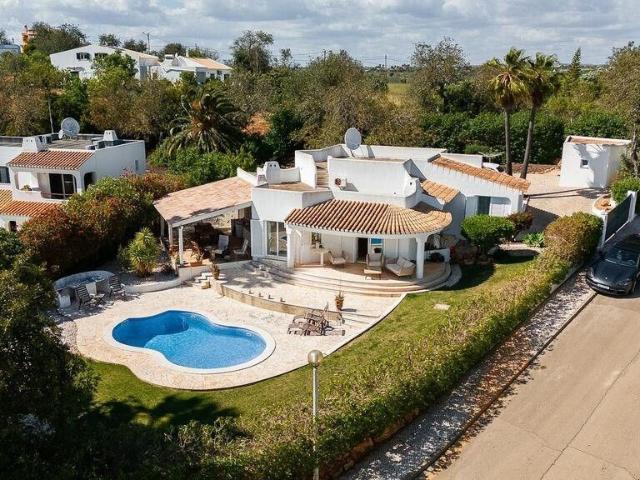 Casa venda em Albufeira e Olhos de Água, Albufeira
