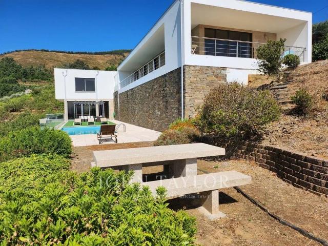 Casa venda em São Nicolau, Vila Real