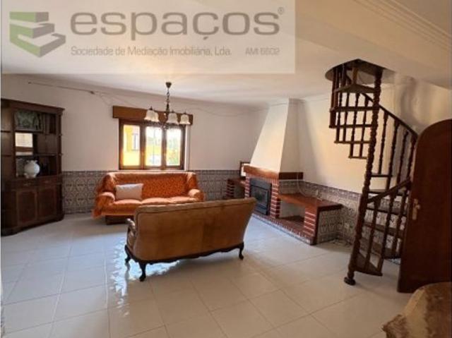 Casa alugar em Santiago Dos Velhos, Lisboa