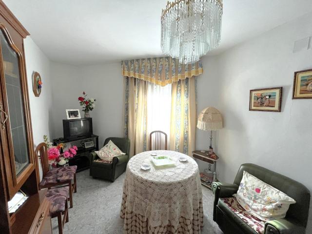 Casa en venta en Alcuéscar, Extremadura