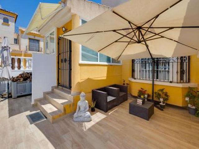 Villa en venta en Guardamar Del Segura