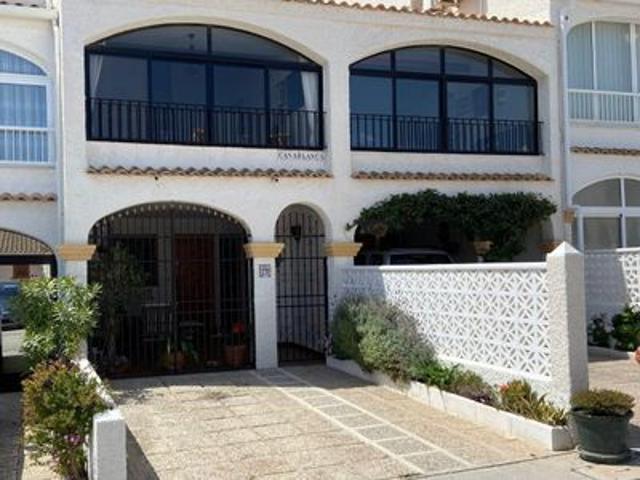 Villa en venta en Santa Pola
