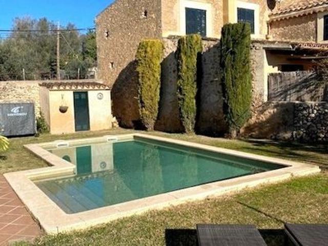 Villa en venta en Santa Eugènia