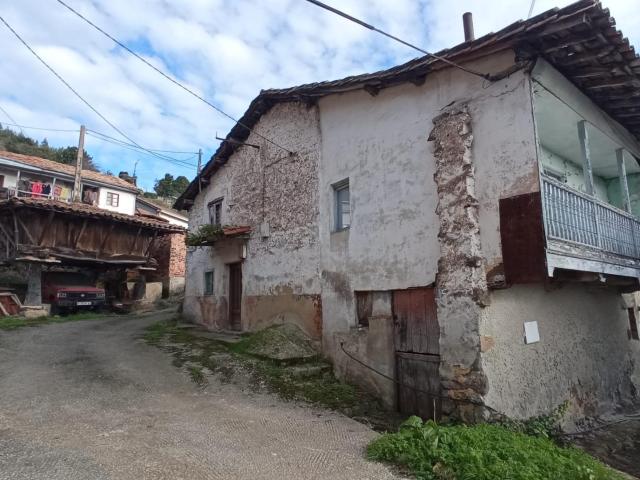 Casa en venta en Sariego, Asturias