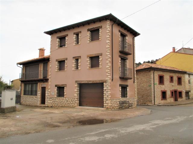 Casa Rural en venta en Alcoroches, Castilla-La Mancha