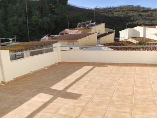 Casa en venta en Benamocarra