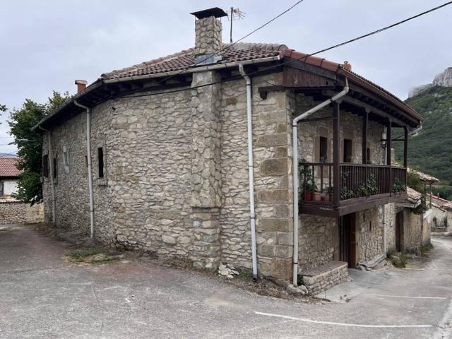 Casa en venta en Merindad De Sotoscueva, Castilla y León