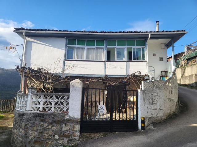 Casa en venta en Lena, Asturias