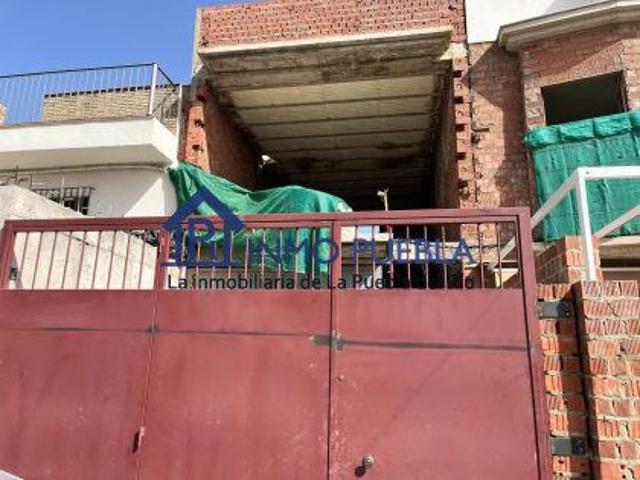 Casa en venta en La Puebla Del Río, Andalucía