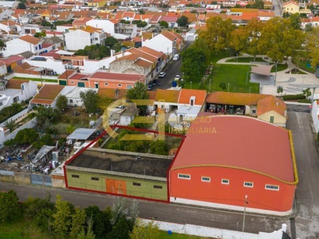 Garagem venda em Cortiçóis, Almeirim