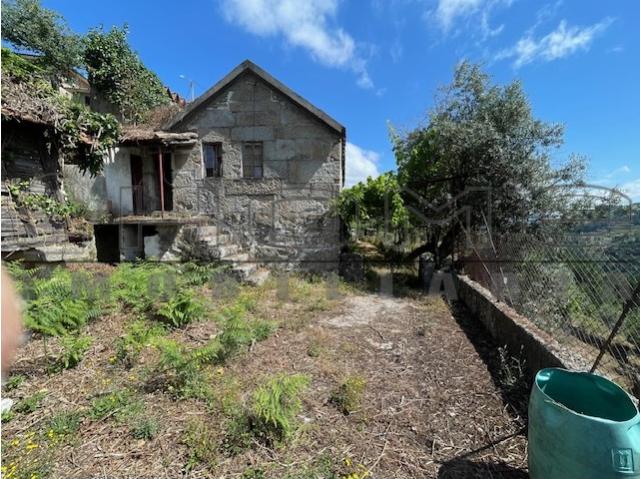 Casa venda em Oliveira Do Douro, Viseu