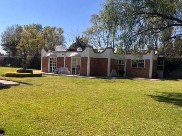 CASA DE UN NIVEL EN VENTA EN CONDOMIMIO GRANJAS EN TEQUISQUIAPAN, QUERETARO