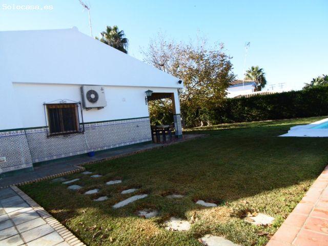 Casa en venta en Umbrete, Andalucía