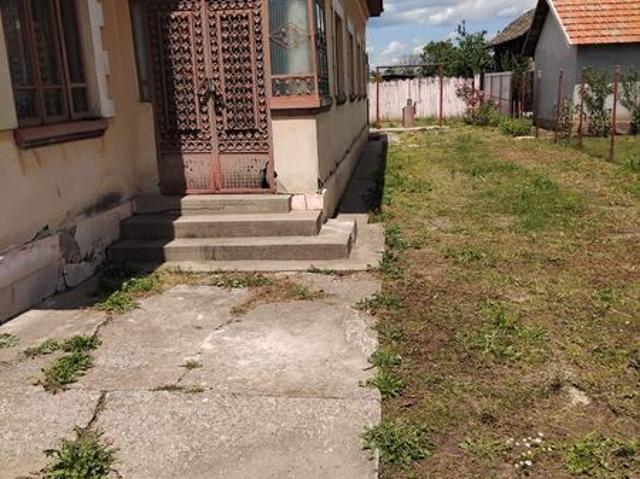 Casă vânzări