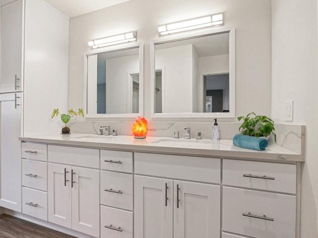 Apartment for rent in Canoga Park, California