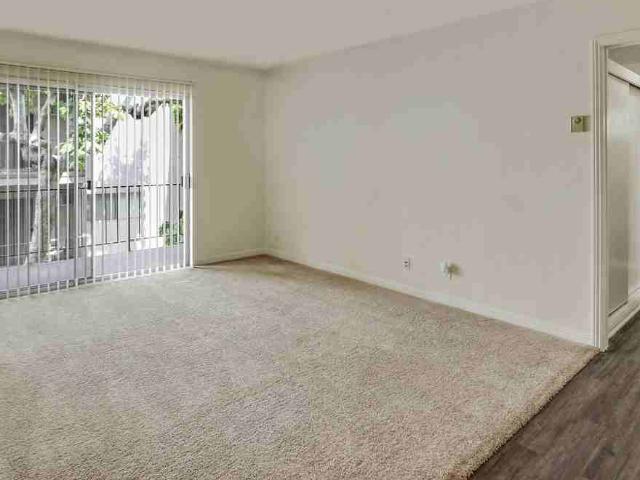 Apartment for rent in Canoga Park, California