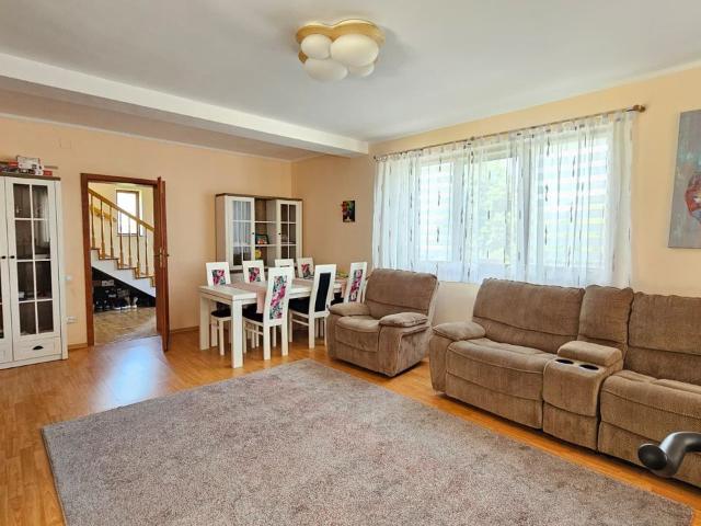 Casă vânzări în Sacele, Brașov