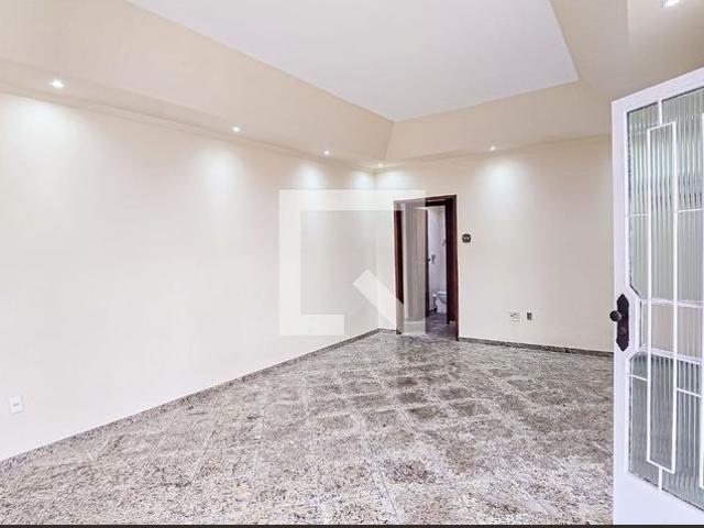 Casa aluguel em Região Geográfica Imediata do Rio de Janeiro, Região Metropolitana do Rio de Janeiro