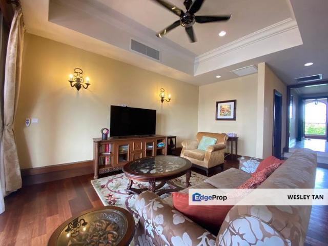 Condominium for sale in Malaka