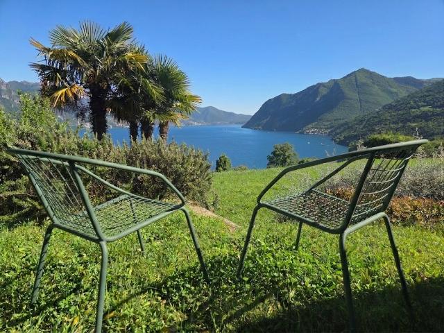 Casa in vendita a Solto Collina, Lombardia