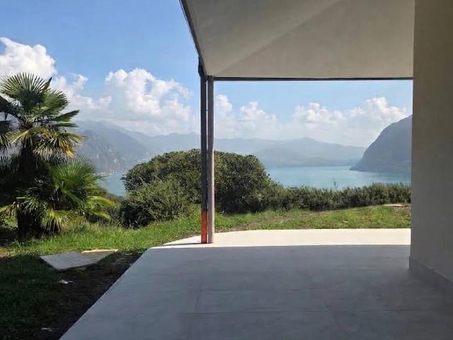 Casa in vendita a Solto Collina, Lombardia