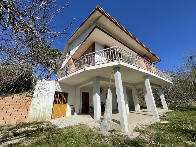 Casa in vendita a Marche, Macerata