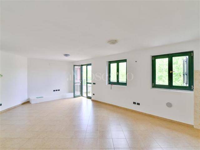 Casa in vendita a Prestino, Como